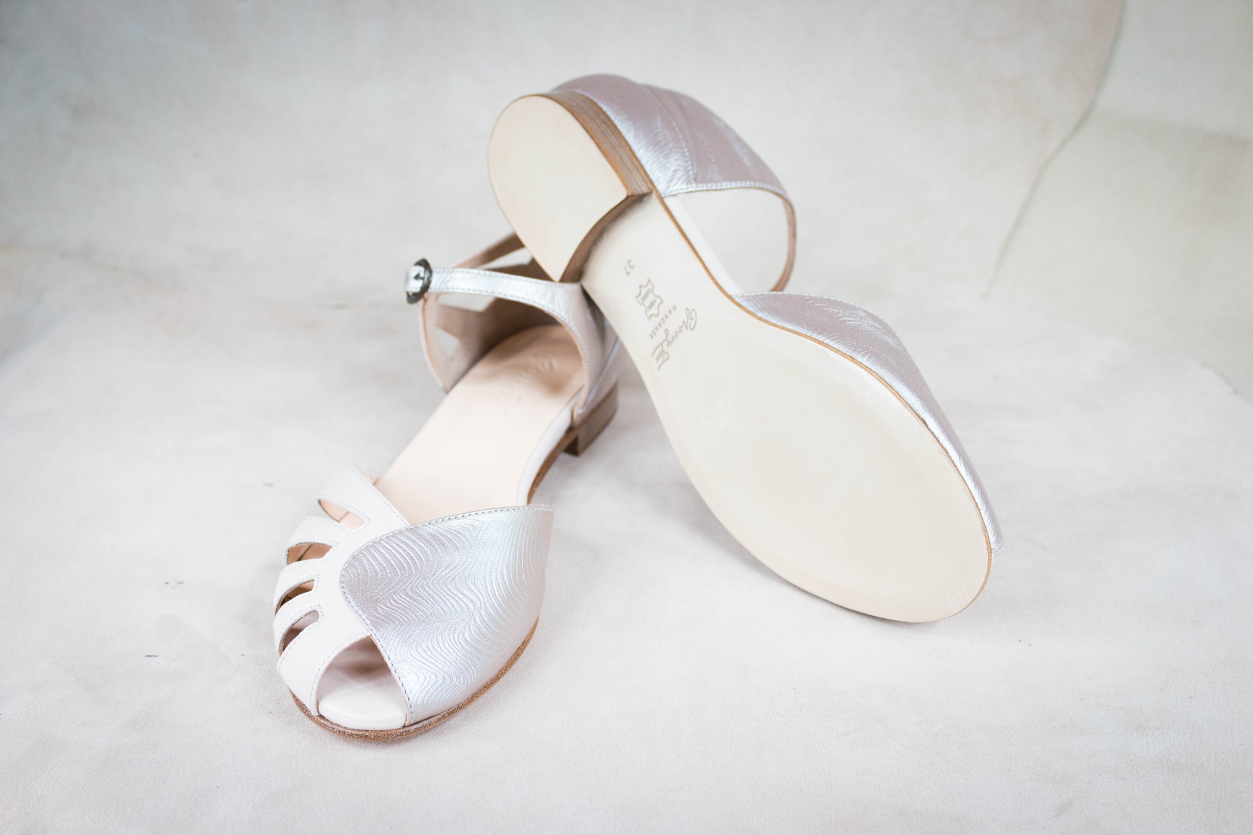 Groovy Fox Chic Flats – Ivory Pearl – thumbnail 3