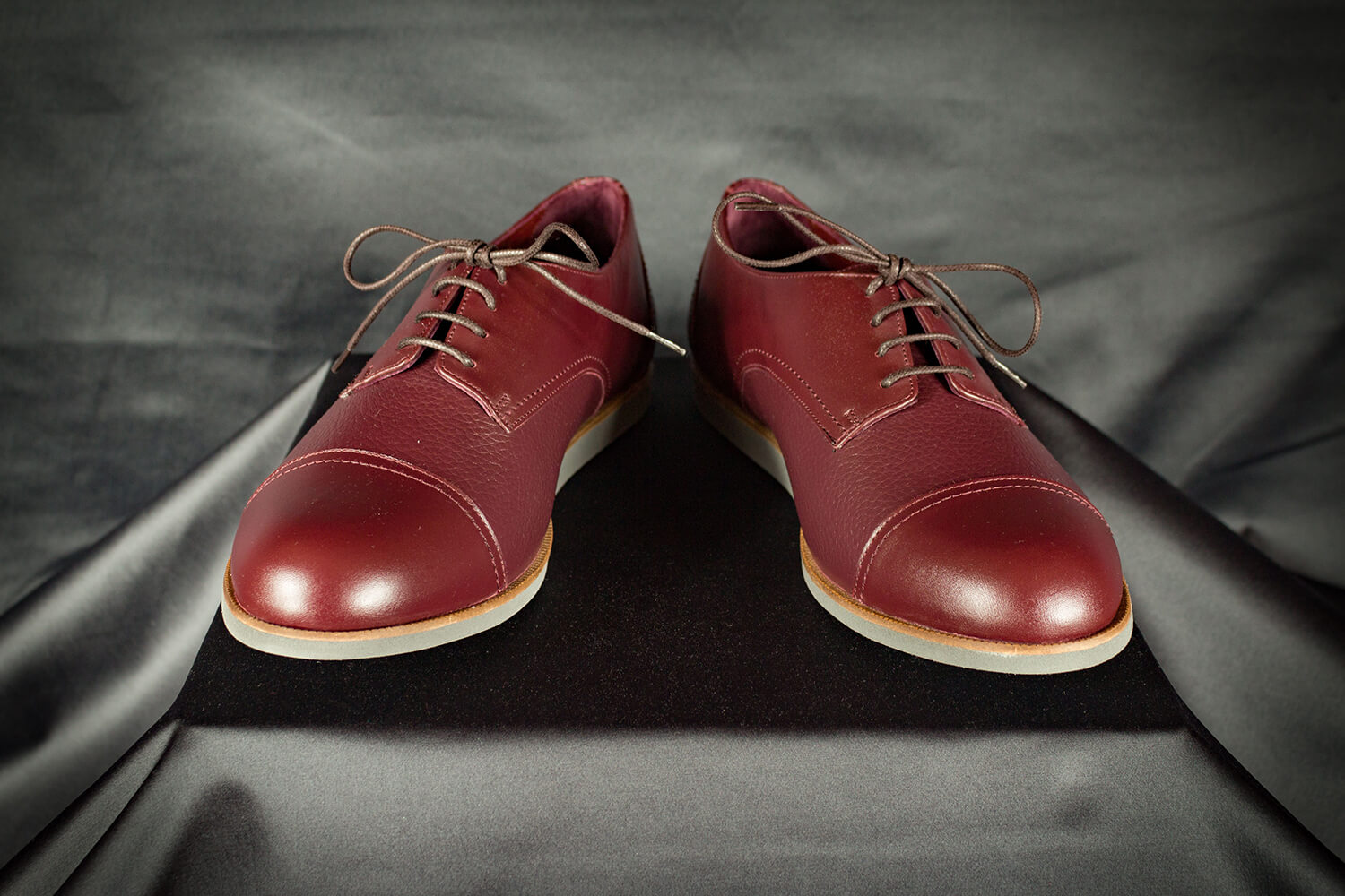 Groovy Fox Swift Foxes ~ Burgundy ~ thumbnail 2