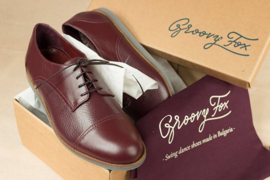 Groovy Fox Swift Foxes ~ Burgundy ~ thumbnail 3