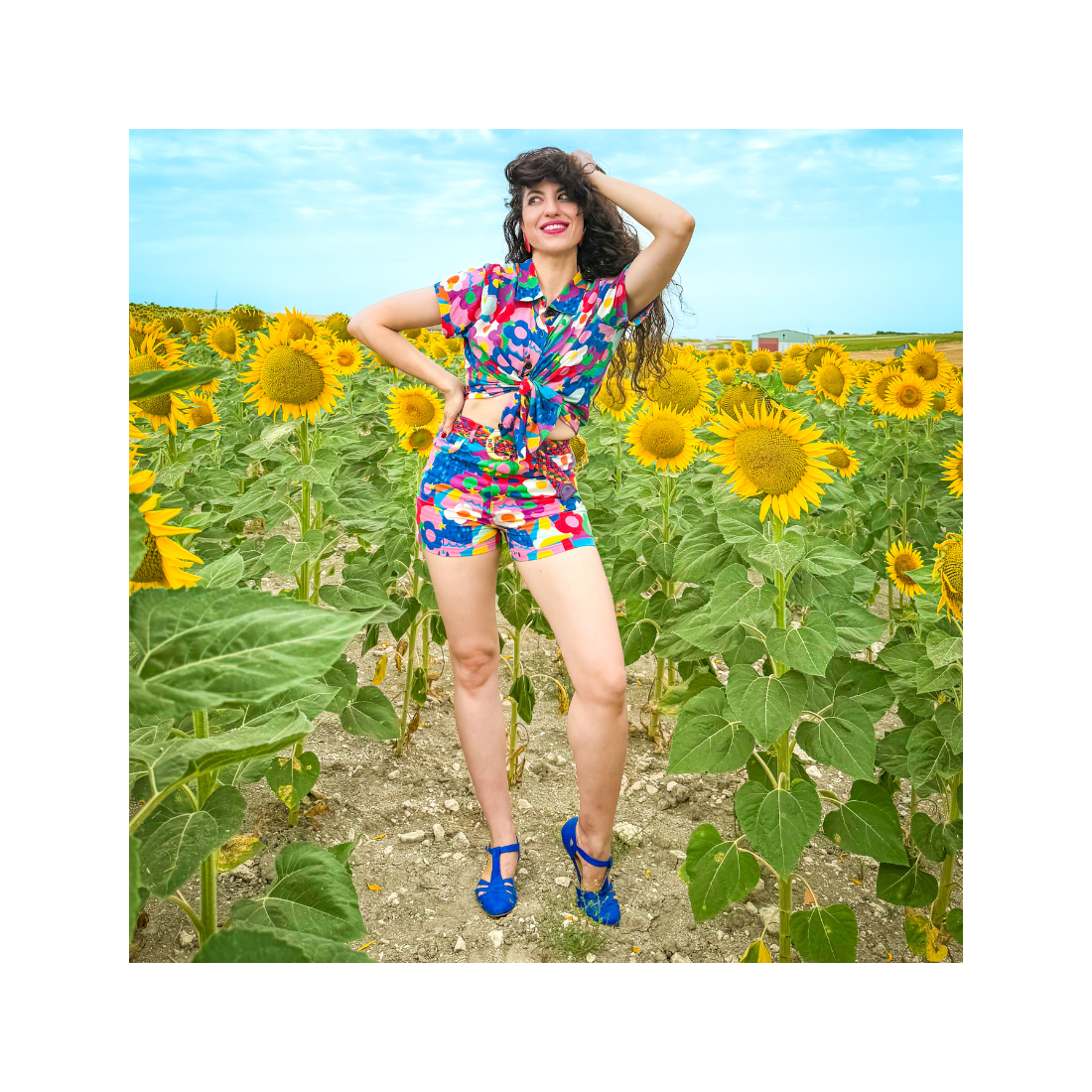 Madame Dynamite Mini Dynamite blue bright thumbnail 2