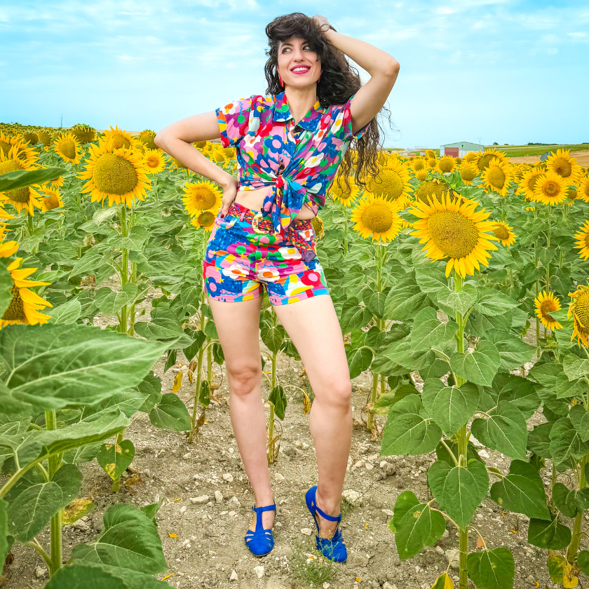 Madame Dynamite Mini Dynamite blue bright thumbnail 2