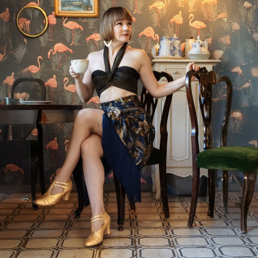 Madame Dynamite Véloz Gold thumbnail 2