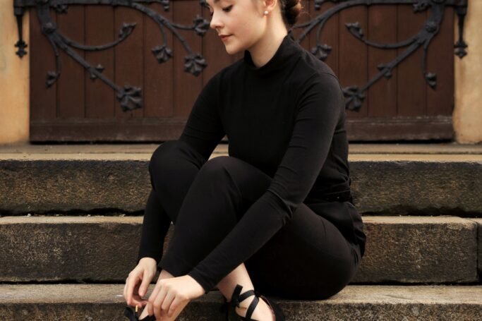 Saint Savoy RIBBON BALLERINA Raven thumbnail 4