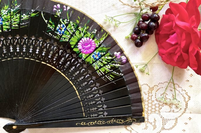 Saint Savoy Hand-Fan “GARDENIAS” Black Gold thumbnail 2