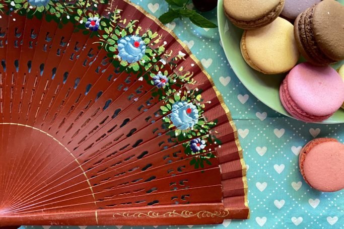 Saint Savoy Hand-Fan “GARDENIAS” Chestnut Brown thumbnail 2