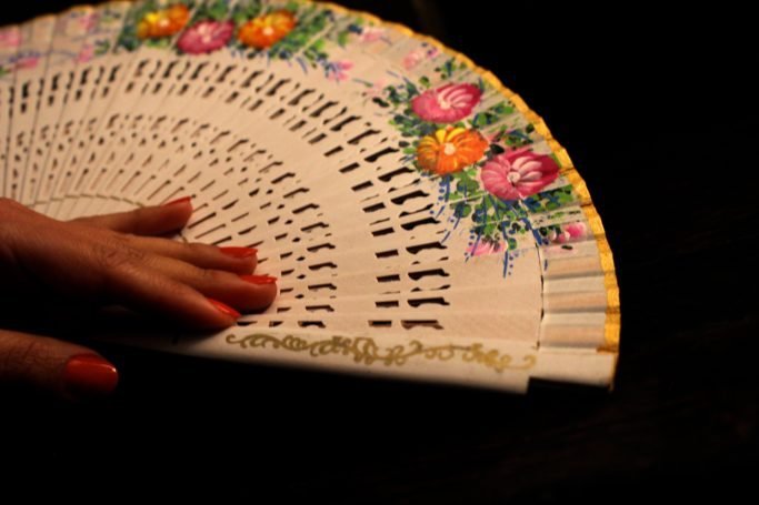 Saint Savoy Hand-Fan “GARDENIAS” White thumbnail 3