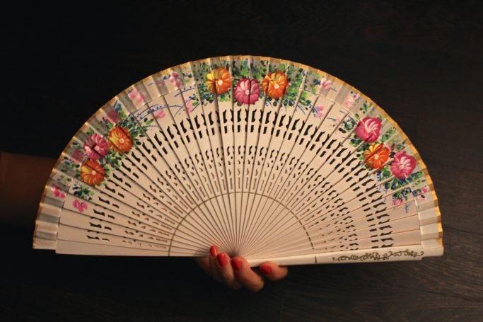 Saint Savoy Hand-Fan “GARDENIAS” White thumbnail 4