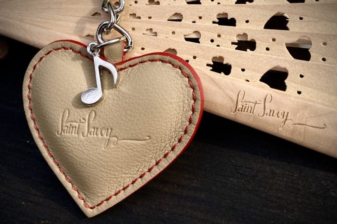 Saint Savoy Keychain “MUSIC LOVER” Beige thumbnail 3