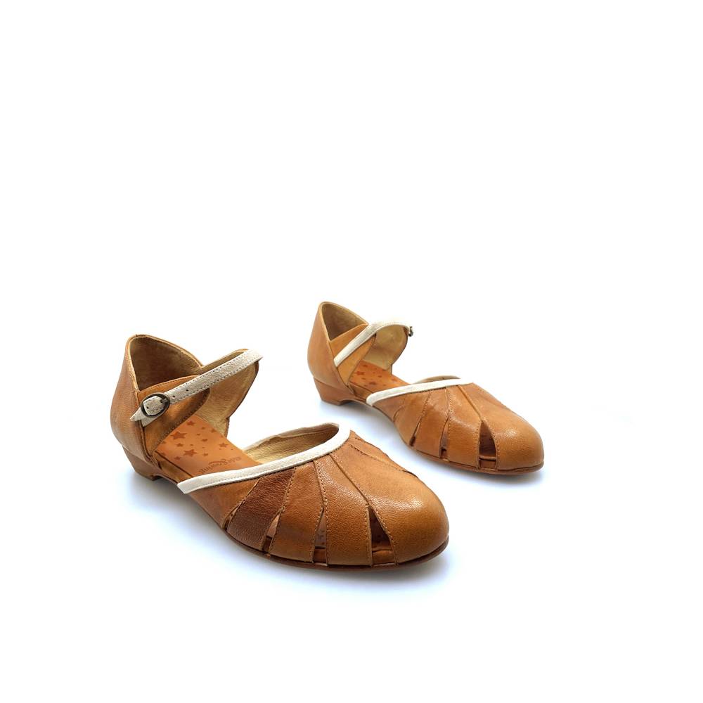 Slide & Swing LITTLE AVA TAN
