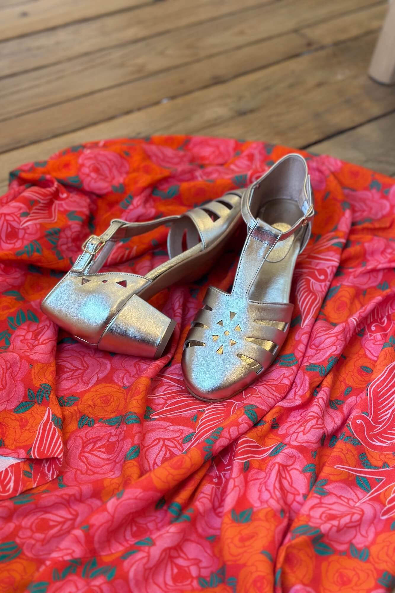 Swivells Kelly Up - Sandales Dorées Cuir à Talons thumbnail 2