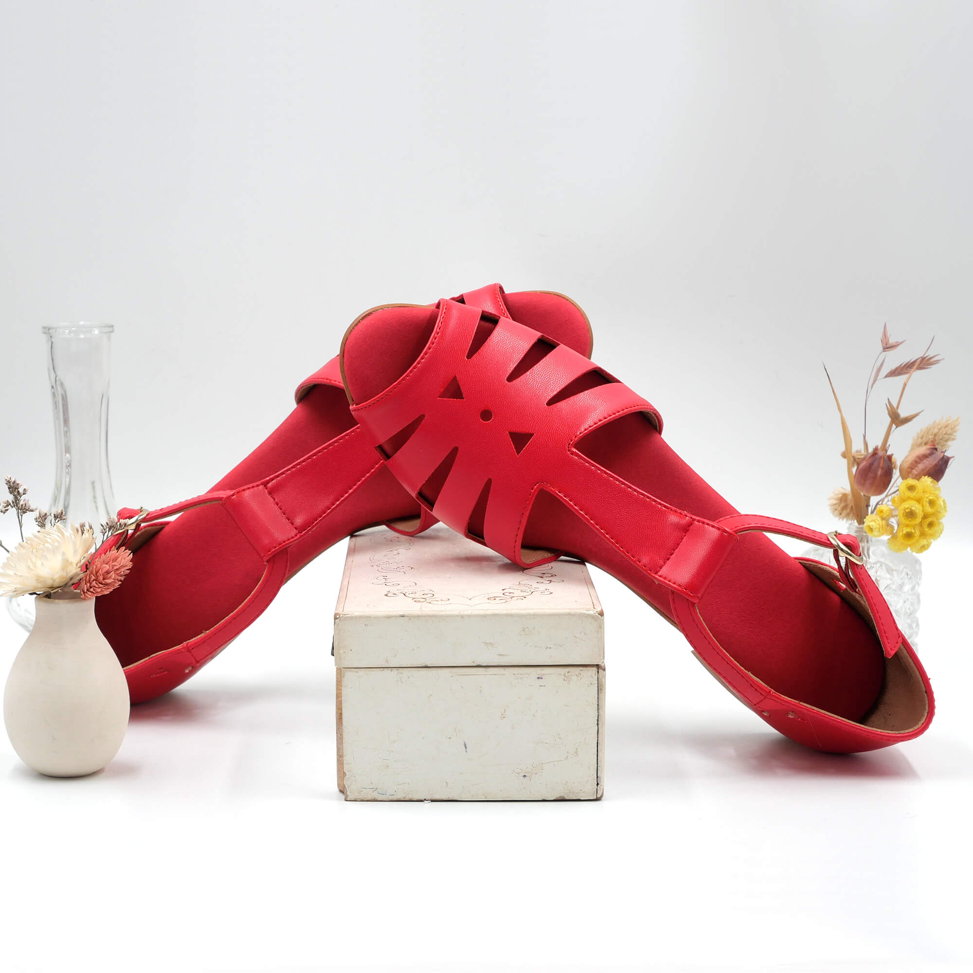 Swivells Billie - Sandales Rouges Vegan thumbnail 2