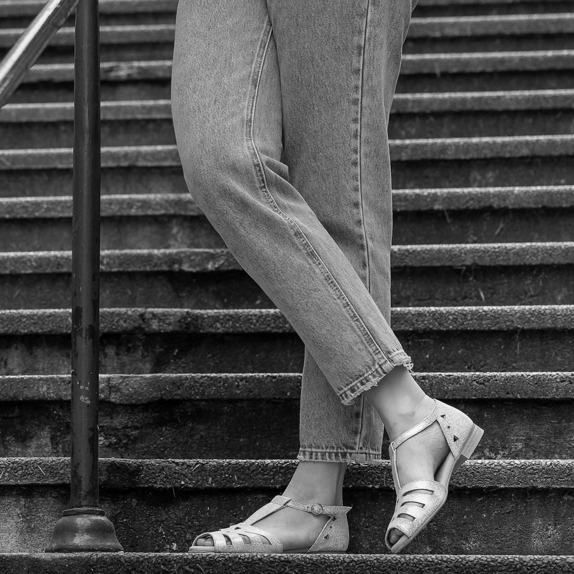 Swivells Édition Limitée 3 - Sandales Blanches en Cuir thumbnail 2