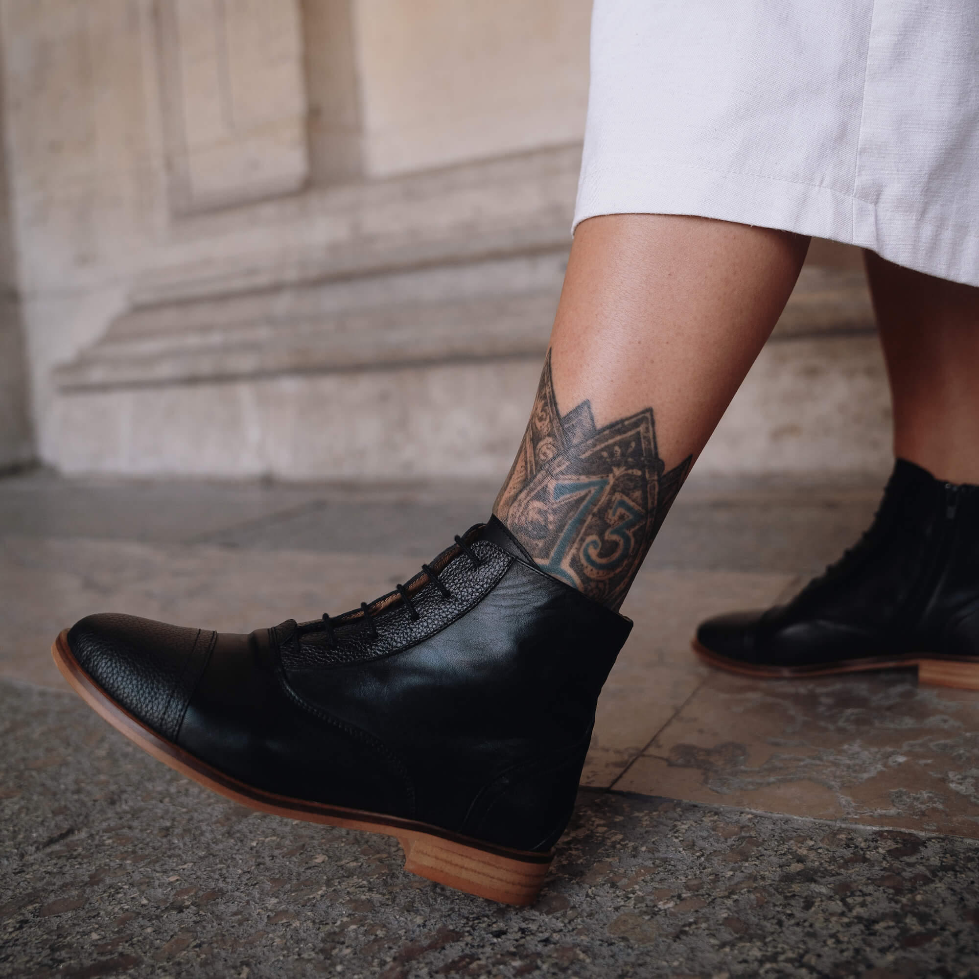 Swivells Mama Poppy - Bottines Noires en Cuir thumbnail 8
