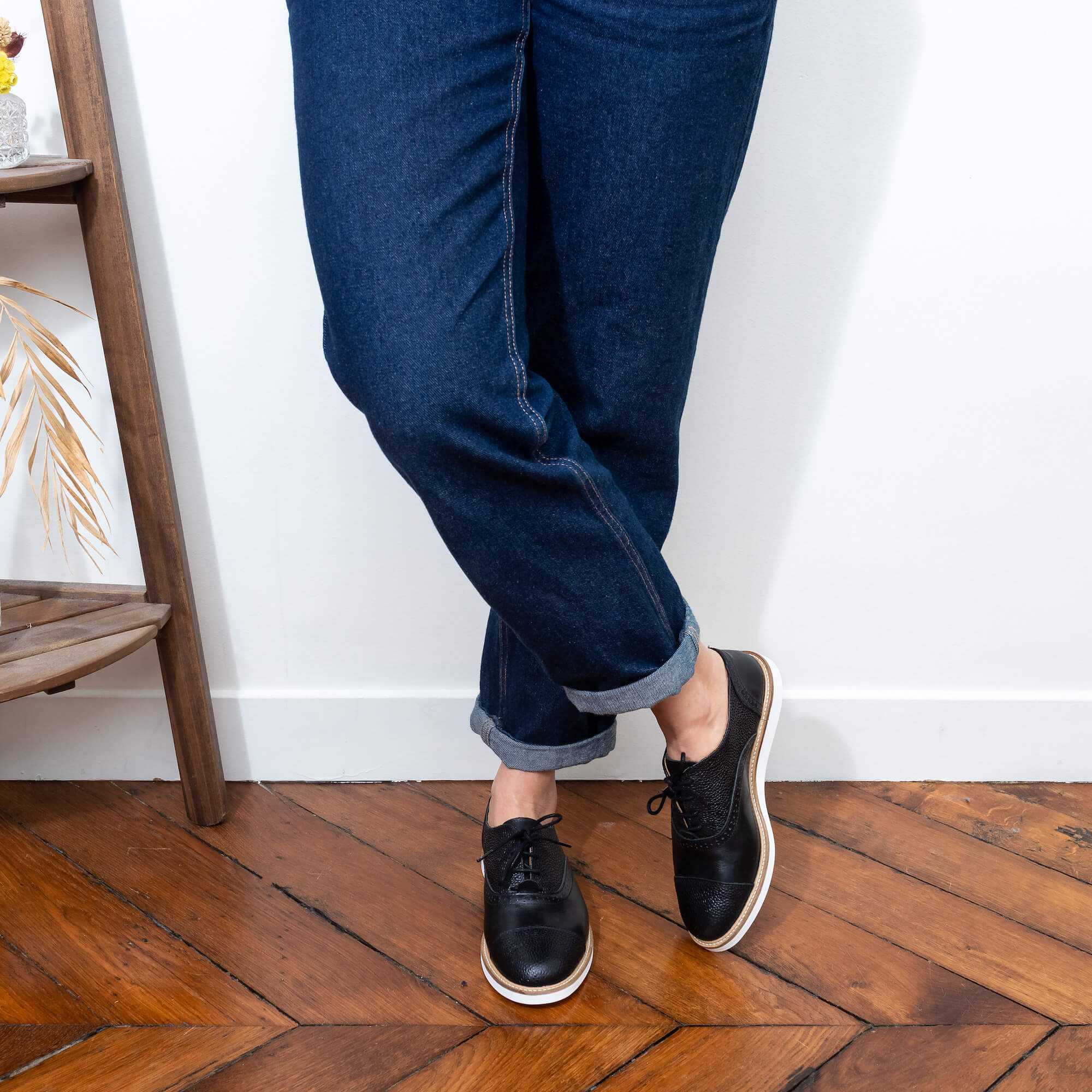 Swivells Miss Poppy - Derbies Noires en Cuir thumbnail 3